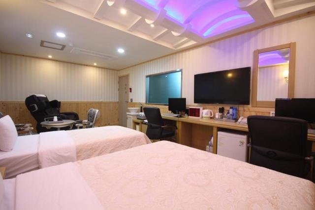 Yeosu Mj Motel Exterior foto